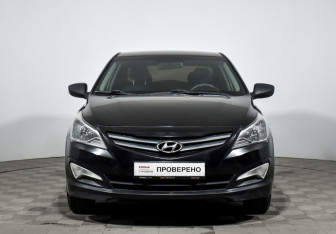 Подержанный автомобиль Hyundai Solaris Hatchback 2014 года (2 фото)
