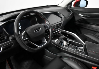 Подержанный автомобиль Geely Tugella 2022 года (9 фото)