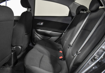 Подержанный автомобиль Kia Rio Sedan 2013 года (12 фото)