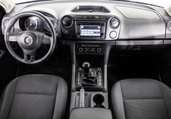 Подержанный автомобиль Volkswagen Amarok 2013 года (11 фото)