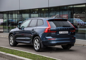 Подержанный автомобиль Volvo XC60 2021 года (8 фото)
