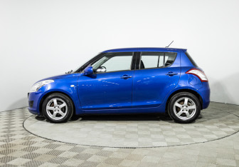 Подержанный автомобиль Suzuki Swift Hatchback 2011 года (8 фото)