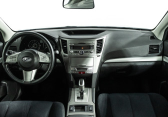 Подержанный автомобиль Subaru Outback Wagon 2011 года (13 фото)