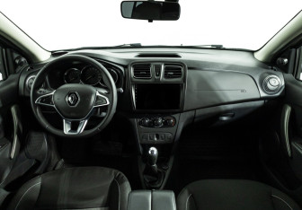 Подержанный автомобиль Renault Logan Sedan 2020 года (13 фото)