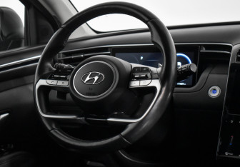 Подержанный автомобиль Hyundai Tucson 2021 года (15 фото)