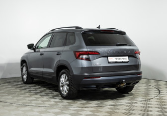 Подержанный автомобиль Skoda Karoq 2020 года (7 фото)