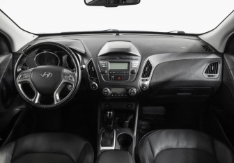 Подержанный автомобиль Hyundai Tucson 2014 года (10 фото)