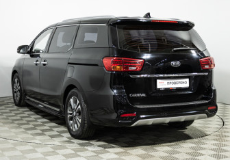 Подержанный автомобиль Kia Carnival 2018 года (7 фото)