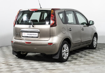 Подержанный автомобиль Nissan Note 2011 года (5 фото)
