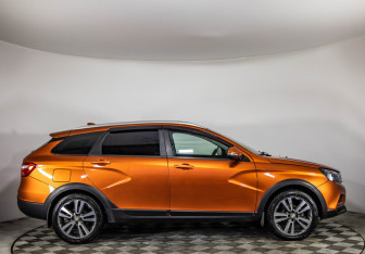 Подержанный автомобиль LADA (ВАЗ) Vesta Wagon 2019 года (4 фото)