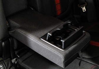 Подержанный автомобиль BMW X1 2017 года (24 фото)