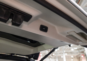 Подержанный автомобиль Land Rover Range Rover 2013 года (25 фото)