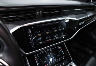 Подержанный автомобиль Audi A6 Wagon 2020 года (23 фото)