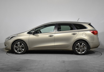 Подержанный автомобиль Kia Ceed Wagon 2014 года (8 фото)