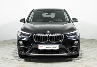 Подержанный автомобиль BMW X1 2017 года (2 фото)