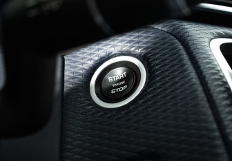 Подержанный автомобиль Land Rover Range Rover Velar 2020 года (21 фото)