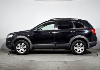 Подержанный автомобиль Chevrolet Captiva 2012 года (8 фото)