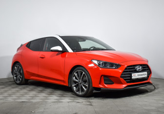 Подержанный автомобиль Hyundai Veloster 2018 года (3 фото)