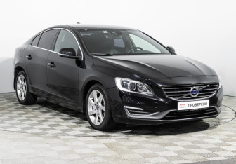 Подержанный автомобиль Volvo S60 2014 года (3 фото)