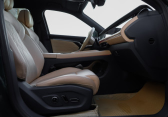 Подержанный автомобиль Voyah Free 2023 года (32 фото)