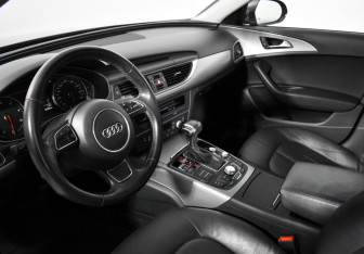 Подержанный автомобиль Audi A6 Sedan 2011 года (9 фото)