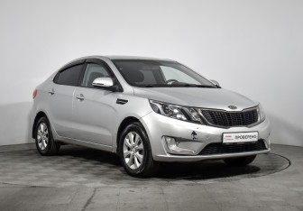 Подержанный автомобиль Kia Rio Sedan 2012 года (3 фото)
