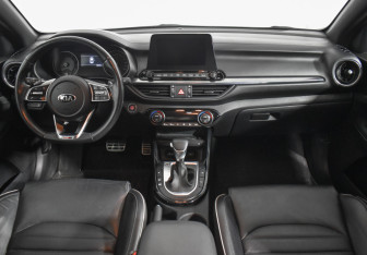 Подержанный автомобиль Kia Cerato Sedan 2021 года (13 фото)