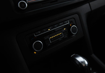 Подержанный автомобиль Volkswagen Amarok 2012 года (11 фото)