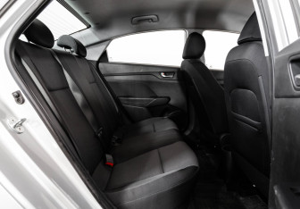 Подержанный автомобиль Hyundai Solaris Sedan 2017 года (15 фото)