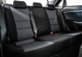 Подержанный автомобиль Hyundai i30 Hatchback 2013 года (18 фото)