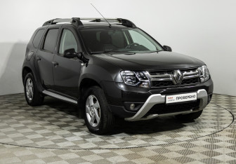 Подержанный автомобиль Renault Duster 2018 года (3 фото)