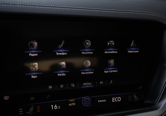 Подержанный автомобиль Volkswagen Touareg 2020 года (18 фото)