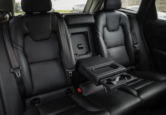 Подержанный автомобиль Volvo XC60 2020 года (27 фото)