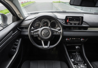 Подержанный автомобиль Mazda 6 Sedan 2018 года (15 фото)