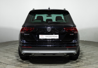Подержанный автомобиль Volkswagen Tiguan 2020 года (6 фото)