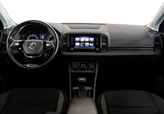 Подержанный автомобиль Skoda Karoq 2020 года (10 фото)
