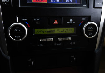 Подержанный автомобиль Toyota Camry Sedan 2014 года (15 фото)