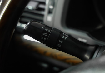 Подержанный автомобиль Toyota Land Cruiser Suv 2014 года (21 фото)