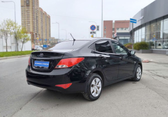 Подержанный автомобиль Hyundai Solaris Sedan 2016 года (4 фото)