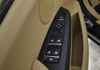 Подержанный автомобиль BMW X3 2015 года (19 фото)