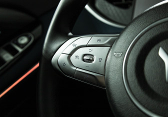 Подержанный автомобиль Voyah Free 2023 года (24 фото)