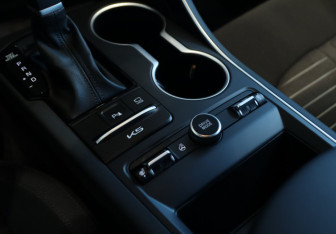 Новый Kia K5 2025 (4 фото)
