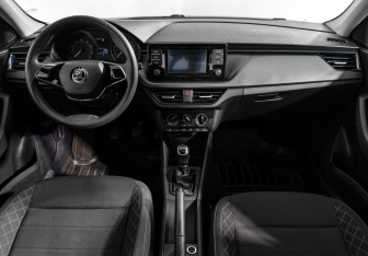 Подержанный автомобиль Skoda Rapid Liftback 2020 года (11 фото)
