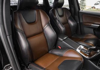 Подержанный автомобиль Volvo XC60 2013 года (25 фото)