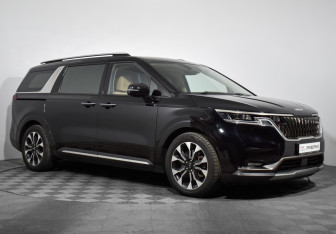 Подержанный автомобиль Kia Carnival 2021 года (3 фото)