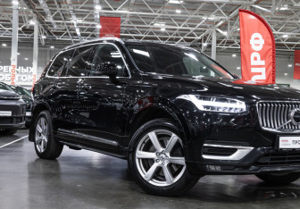 Подержанный автомобиль Volvo XC90 2020 года (7 фото)