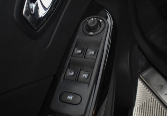 Подержанный автомобиль Renault Kaptur 2018 года (19 фото)