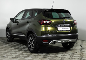 Подержанный автомобиль Renault Kaptur 2017 года (7 фото)