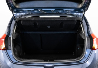 Подержанный автомобиль Kia Ceed Hatchback 2013 года (19 фото)