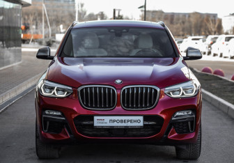 Подержанный автомобиль BMW X4 2019 года (3 фото)